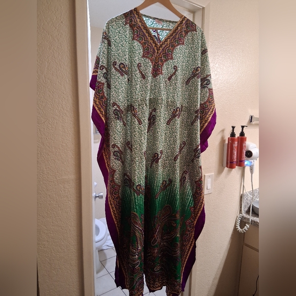 Bohemian Black and Cream Kaftan - Picture 5 of 5